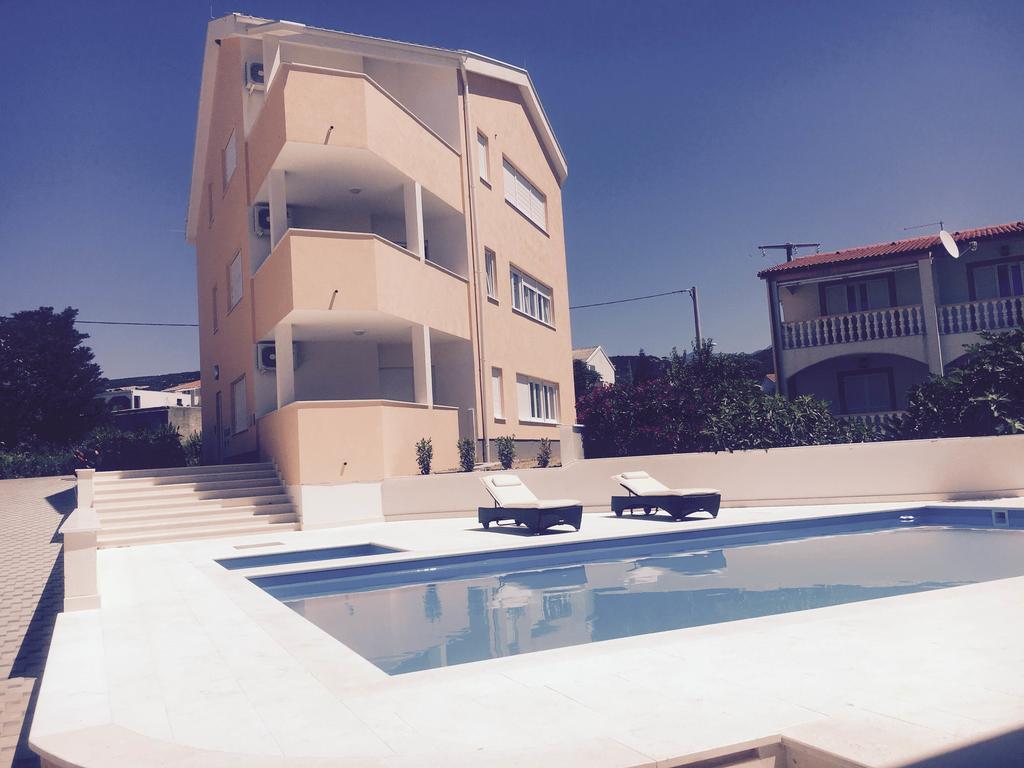 נובליה Orange Apartments מראה חיצוני תמונה