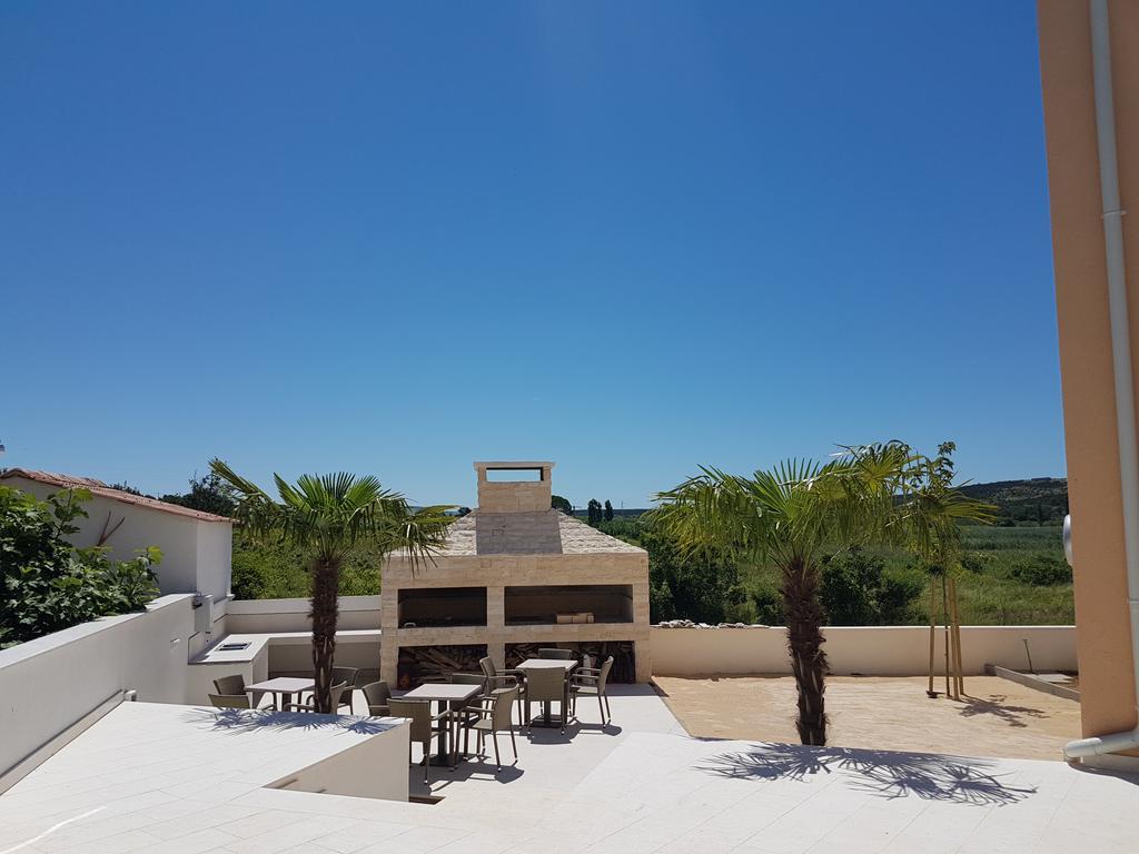 נובליה Orange Apartments מראה חיצוני תמונה
