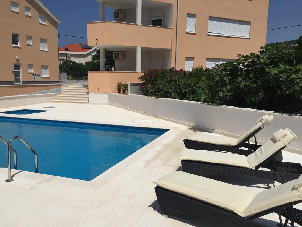 נובליה Orange Apartments מראה חיצוני תמונה